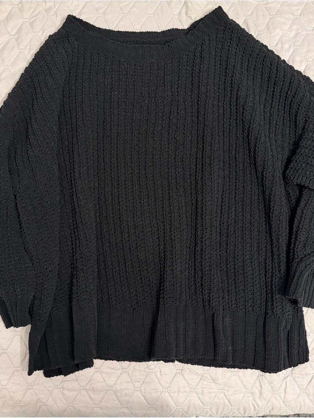 American Eagle Black Knit Women’s Sweater - Size L